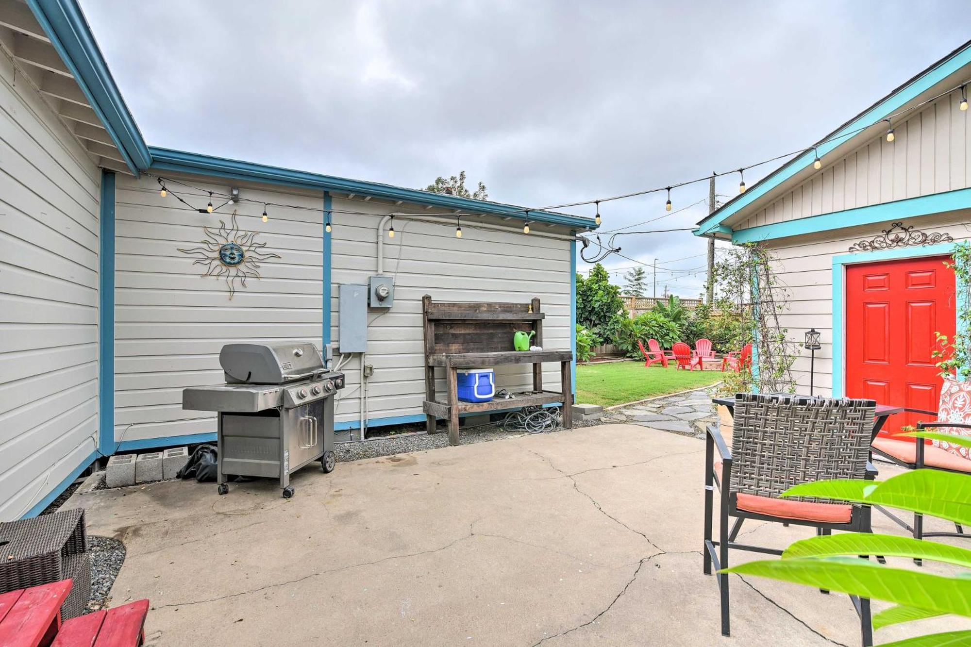 Group Getaway With Private Yard And Fire Pit